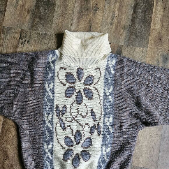 Vintage Joyce Sportswear Turtleneck Sweater Women’s S Brown Cream Floral Wool - Picture 7 of 8